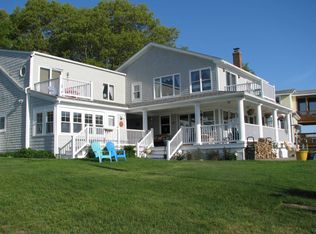 122-124 Riverside Dr, Riverside, RI 02915