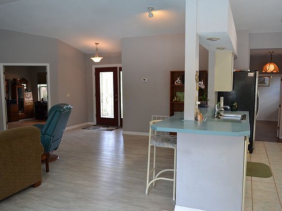 5th image of 2775 Welton Cir