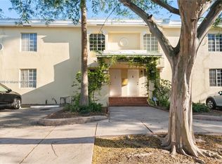 21 Madeira Ave APT 11, Coral Gables, FL 33134