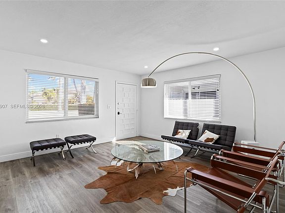 3rd image of 10360 SW 24th St