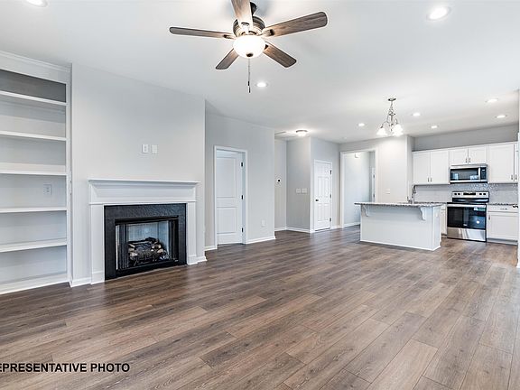 5th image of 472 Sturgeon St