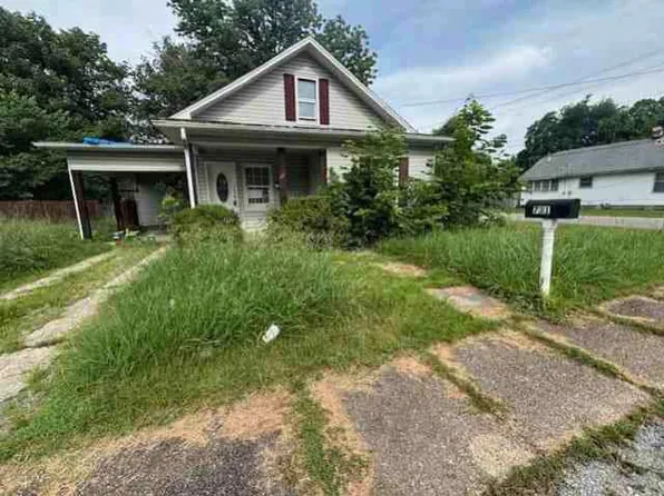 731 N Walnut St, Dexter, MO 63841