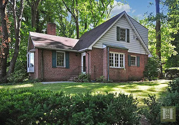 Sold by Halstead Real Estate | media 22