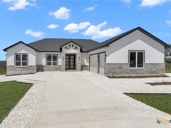 1585 Private Road 2771, Mico, TX 78056