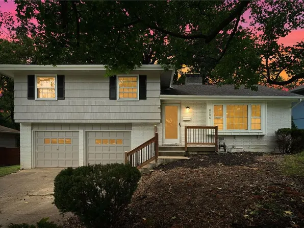 8206 Elm Ave, Raytown, MO 64138