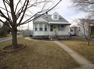 940 Cora St, Wyandotte, MI 48192