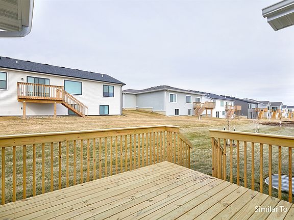 4th image of 9371 Emilia Ln