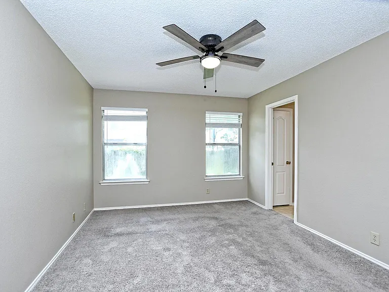15009 Big Falls Dr — Photo 12