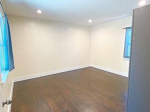 4th image of 6056 Milton Ave #1/2
