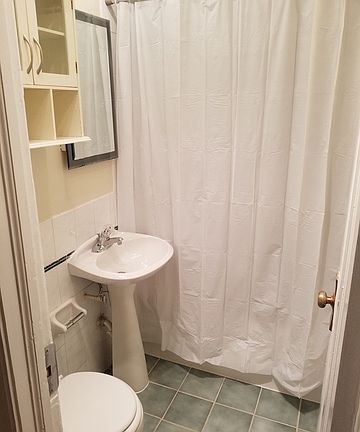 4th image of 844 W Ainslie St APT K3