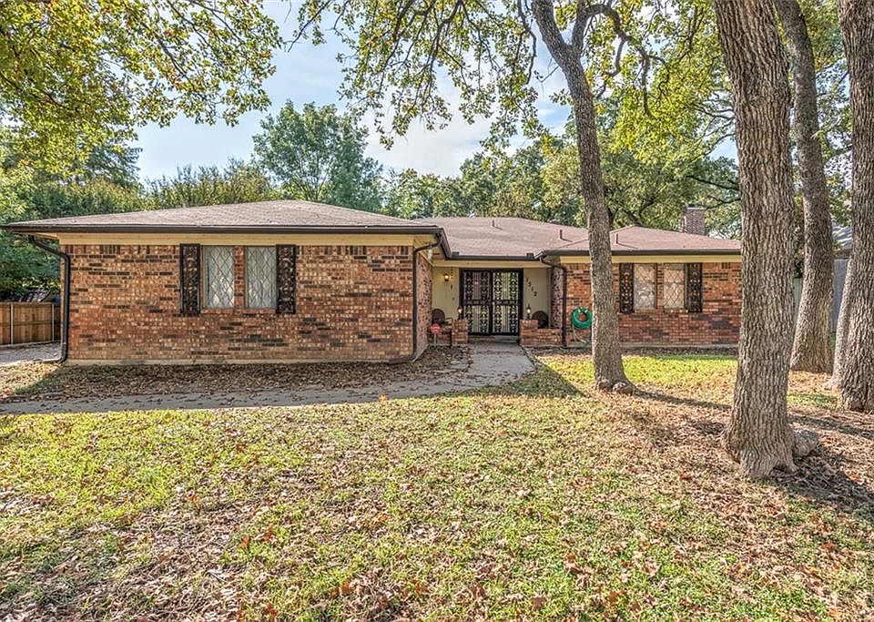 1st image of 1512 Circle Ln