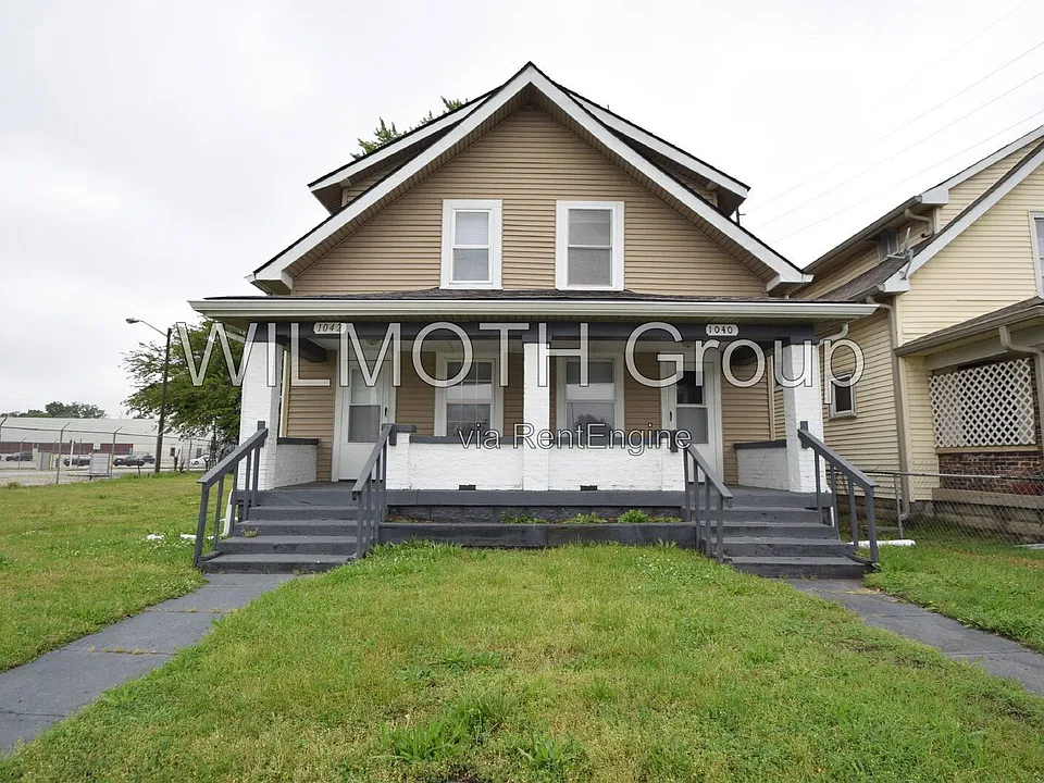 1040 Division St