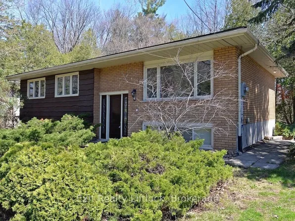 4 Wallis Dr, Peterborough, ON K9J 6B7