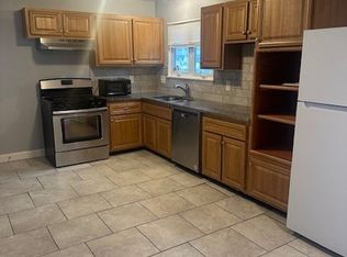 1075 Central Pkwy, Florissant, MO