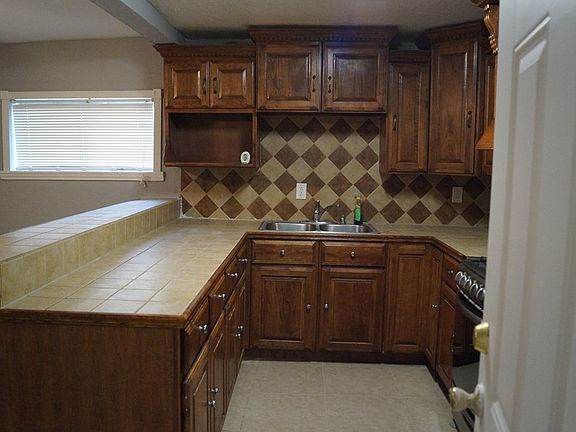 4th image of 1321 Maria Esther Dr