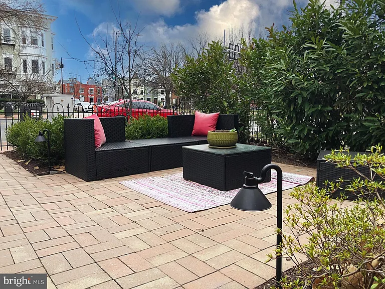 1302 E Capitol St NE #B — Photo 7