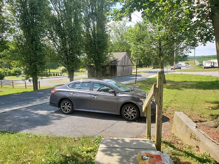 1 Manor Ave — Photo 17