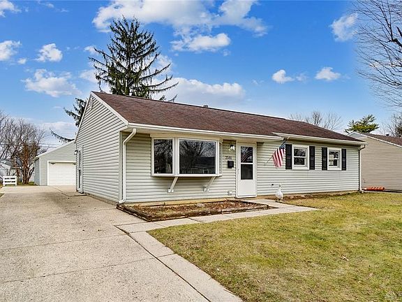 2nd image of 2581 Bingham Ave