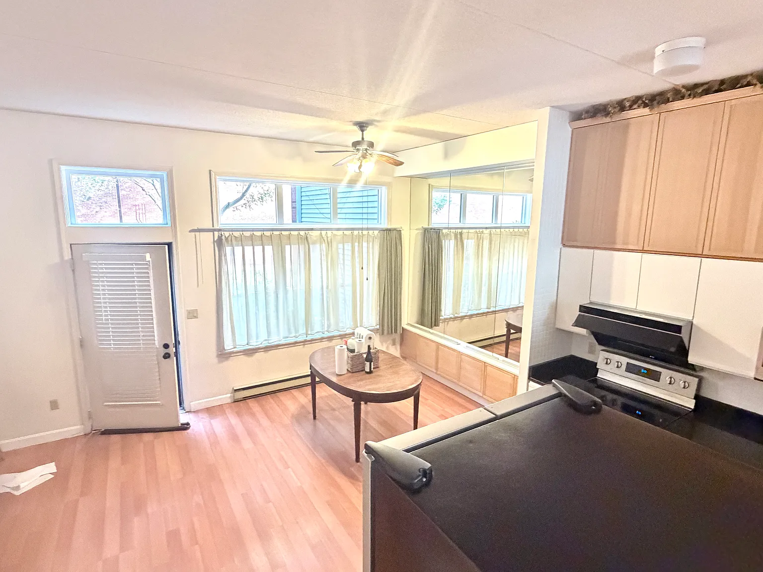 2 bed, 1028 sqft, $3,000 — Photo 4
