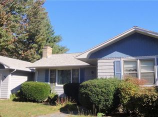 44 Forsythia Ln, Cranston, RI 02921