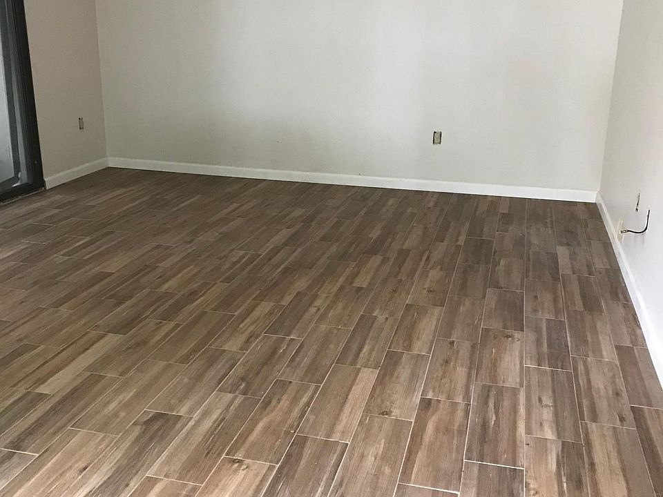 2nd image of 11161 Camino Ruiz APT 41