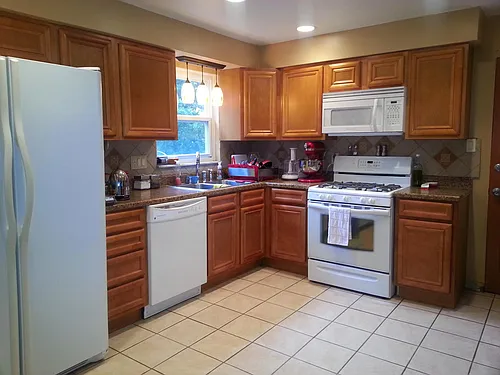 4111 Stanley St Photo 1