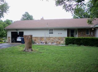 620 N 12th St, Osage City, KS 66523