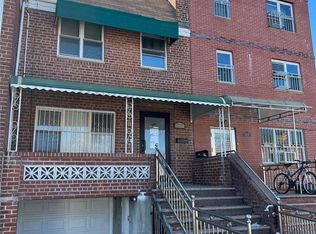 5830 Main St, Flushing, NY 11355