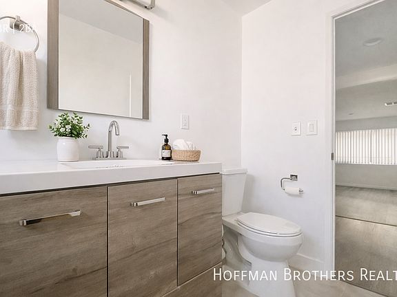 4th image of 720 N Market St APT 16