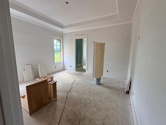 5th image of 170 Clear View Ln
