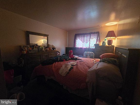 5th image of 633 Homestead Rd