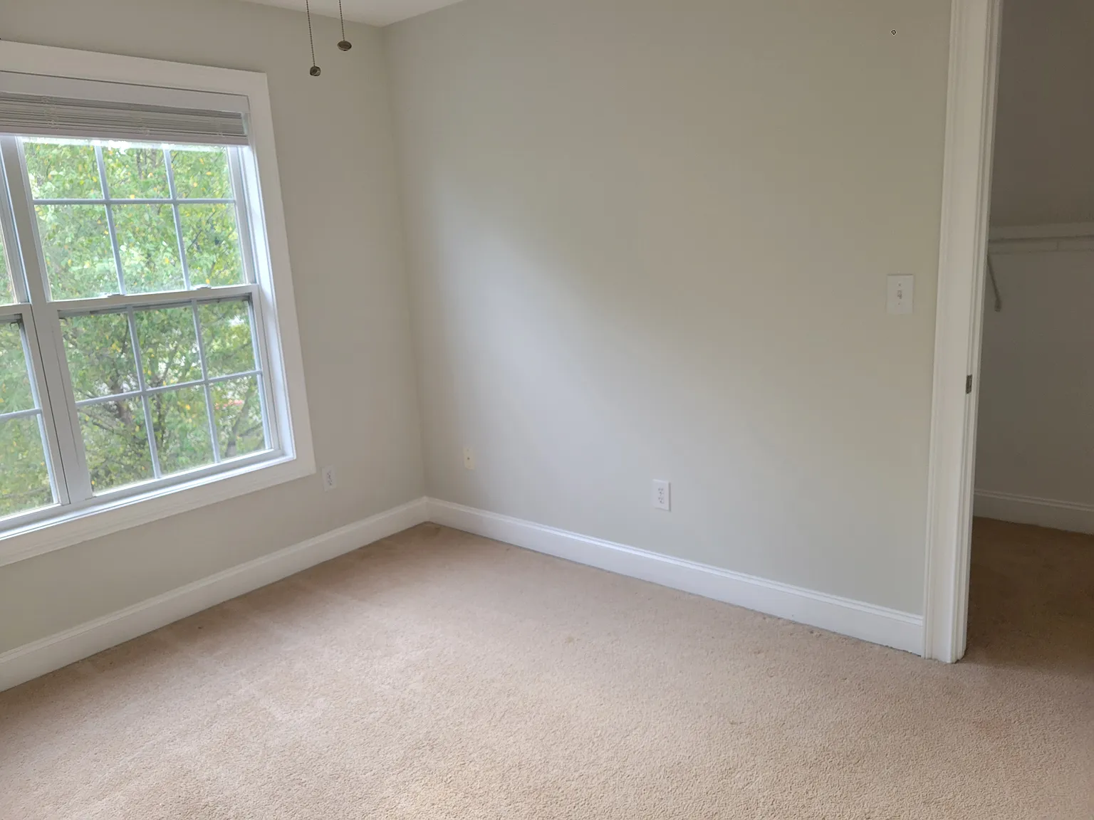 4 bed, 2374 sqft, $2,450 — Photo 3