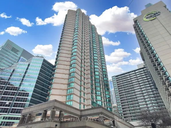 38 Elm St #501, Toronto, ON M5G 2K5