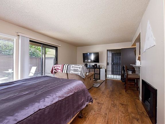 3rd image of 923 Fulton Ave APT 425