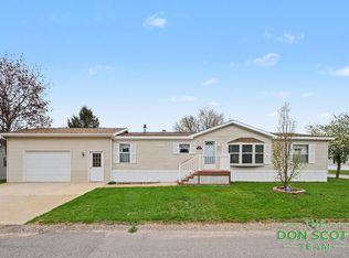 3567 Hollyfield Dr, Cedar Springs, MI 49319