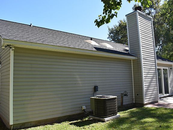 4th image of 8569 Brookforest Dr