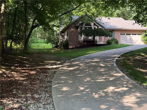 1910 Susten Dr, Millersburg, OH 44654