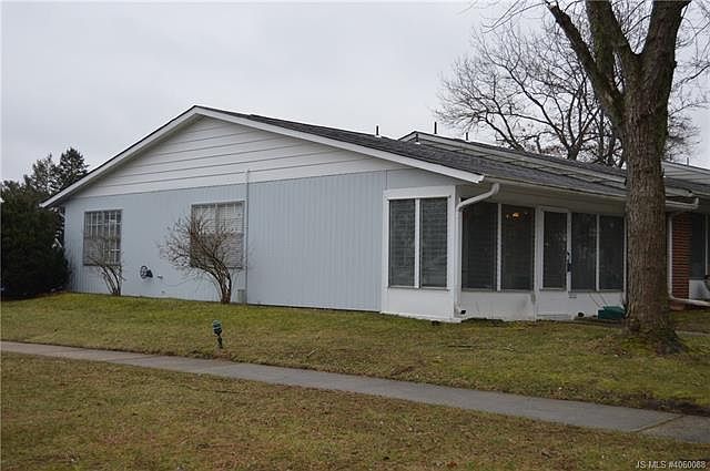 1st image of 552A Sheffield Ct #100A