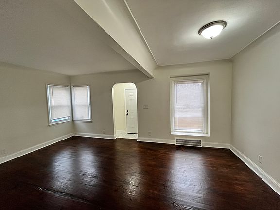 3rd image of 26815-26518 N River Park Dr