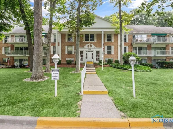 5679 Monroe St Unit 808, Sylvania, OH 43560