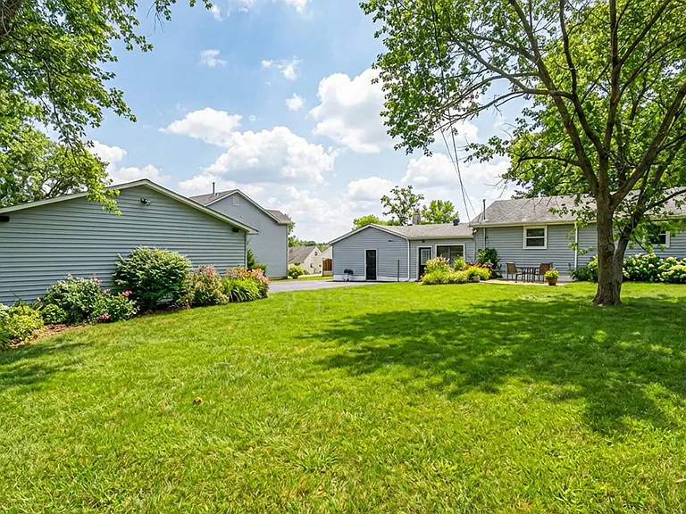 444 Rosedale Ter — Photo 44