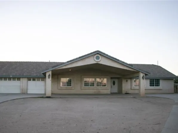 7510 Rodeo Rd, Oak Hills, CA 92344