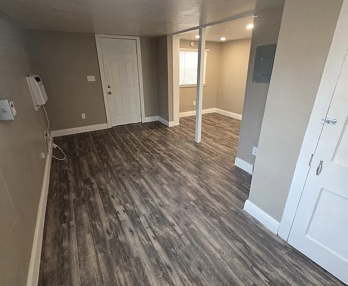 909 College Ave #B — Photo 5