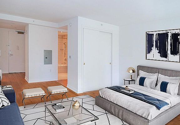 3rd image of 227 W 77th St APT 7D