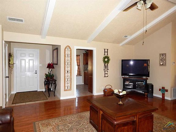 5th image of 104 Gardenview St