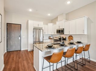 Lyra Apartments, Englewood, CO 80112