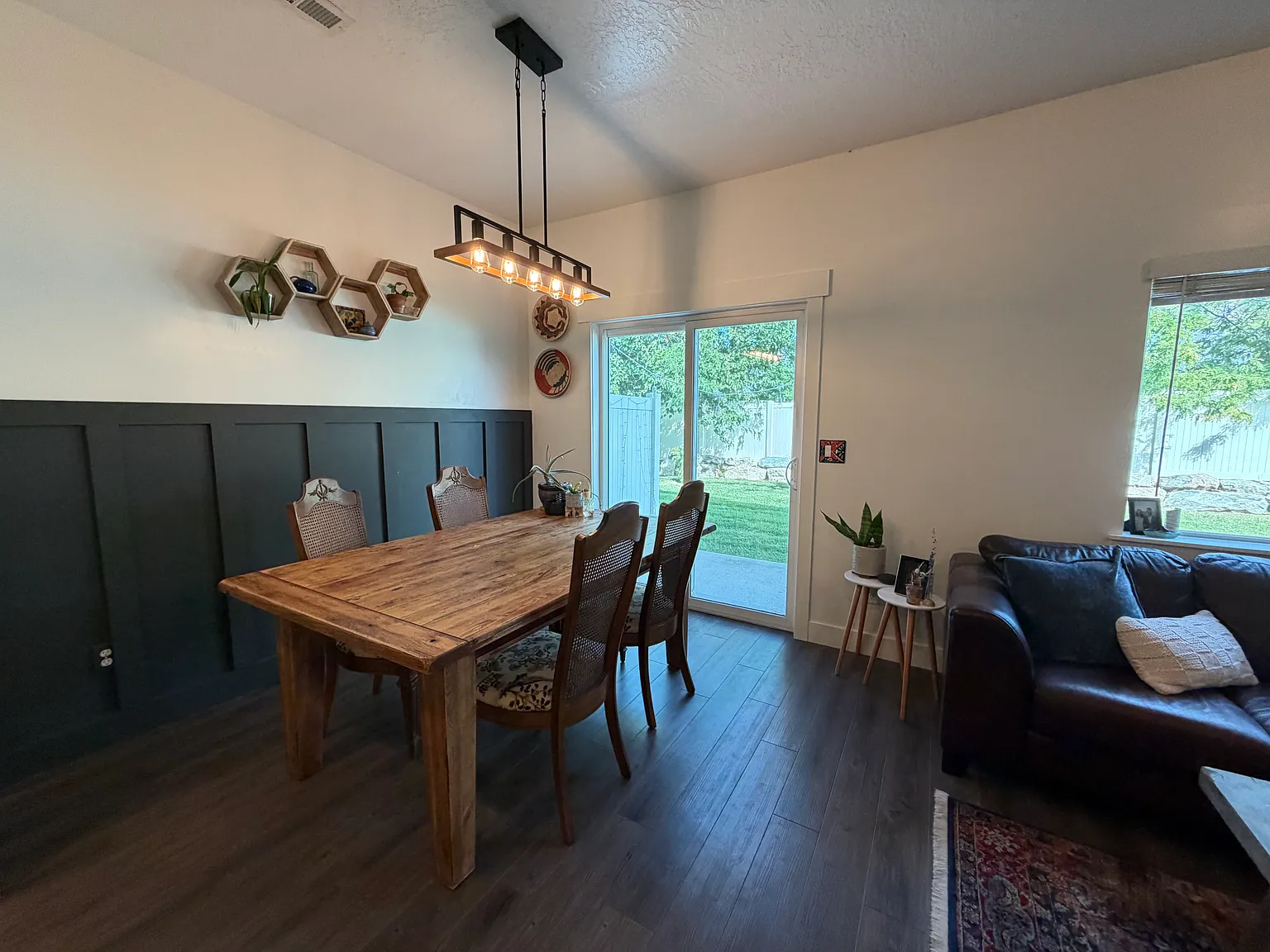 3 bed, 2.5 bath, 1549 sqft, $1,900 — Photo 3