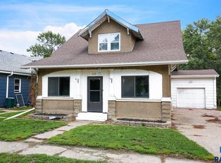 209 S 2nd Ave, Chester, SD 57016