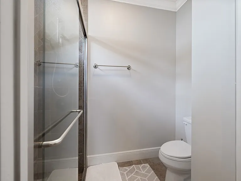 1913 Robalo Dr — Photo 31