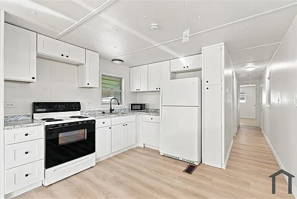 2 bed, 1132 sqft, $1,200 — Photo 2